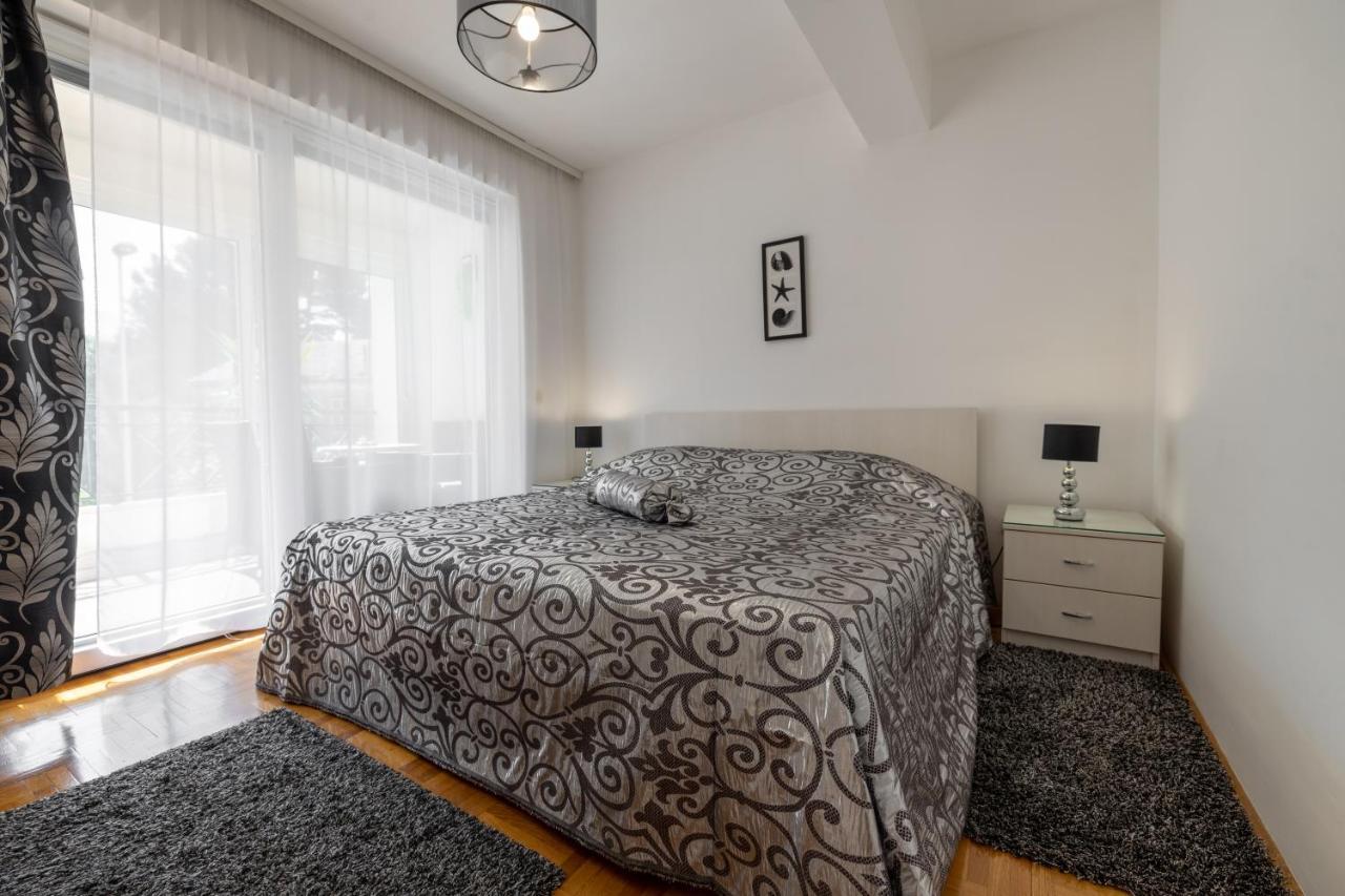 Apartments Antunovic Макарска Экстерьер фото